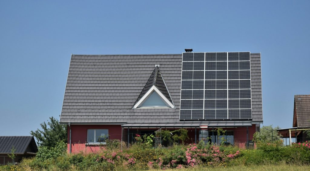 IEA: India Ahead on Clean Energy, Faces Funding Hurdles