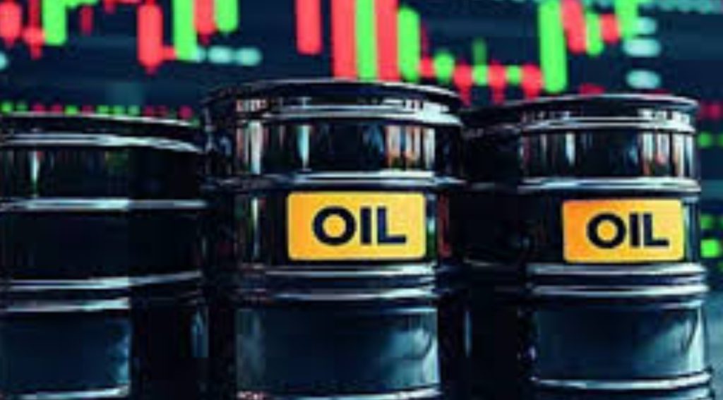 Hedge Funds Reverse Course: Betting Against Oil, Embracing Solar-Analysis