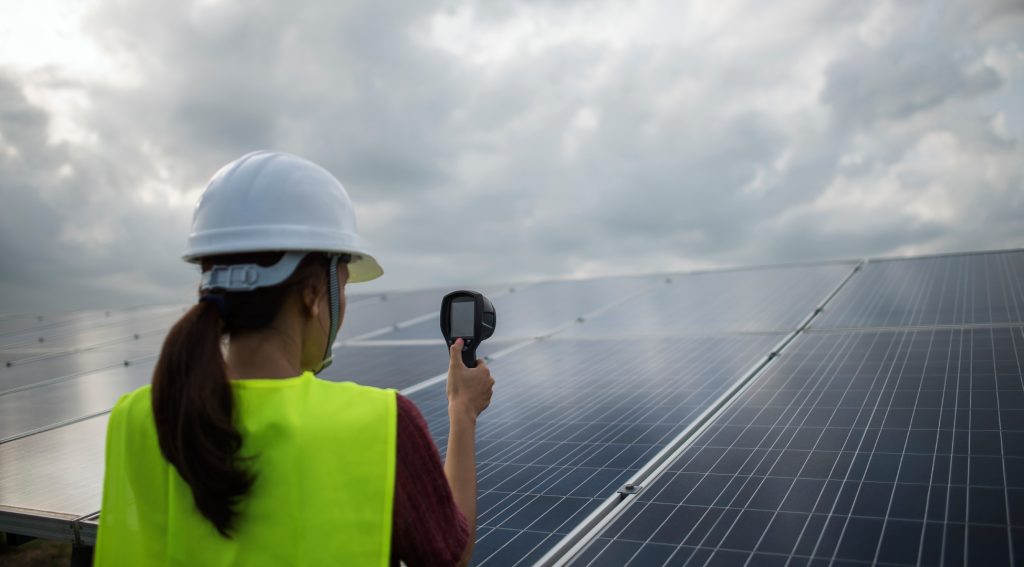 Empowering Women Crucial for India’s 2030 Renewable Target, Calls Industry Report