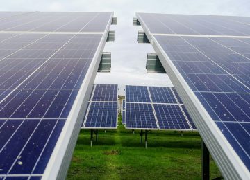 Solar Boom Marks Record 29.5 GW; Transmission Gaps Pose Next Challenge