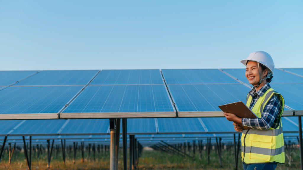 China Solar Losses Shrink in Q3 on Overcapacity Controls