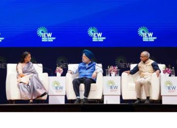 Union Minister Puri, Secretary Mittal Align on Green Future