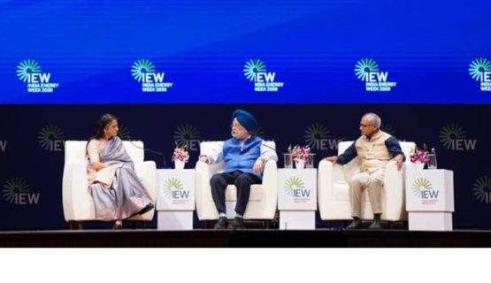 Union Minister Puri, Secretary Mittal Align on Green Future